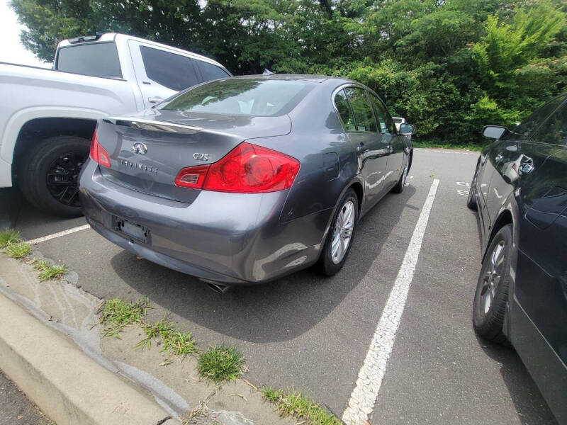 2011 Infiniti G25 Sedan Journey