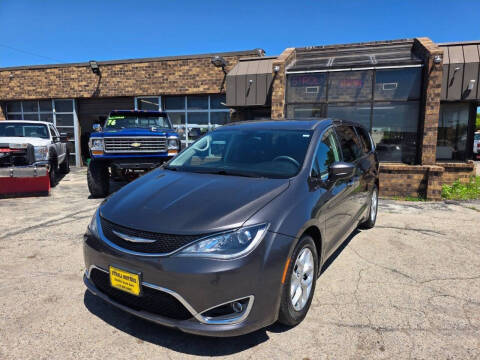 2017 Chrysler Pacifica Touring-L