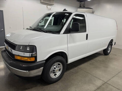 2025 Chevrolet Express 2500