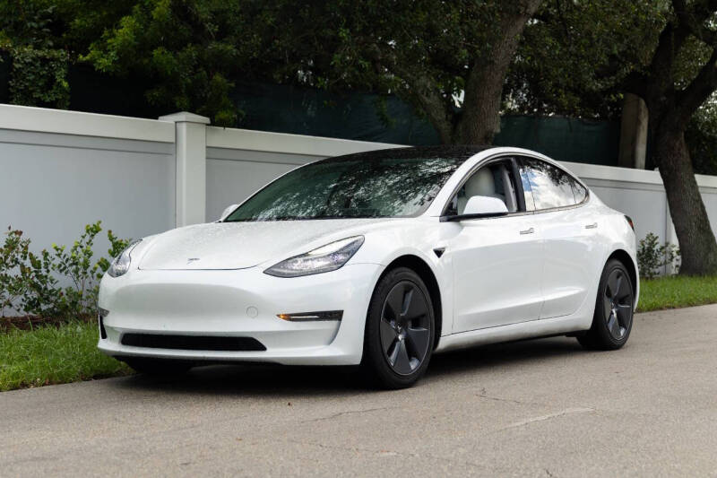 2022 Tesla Model 3 Long Range's photo