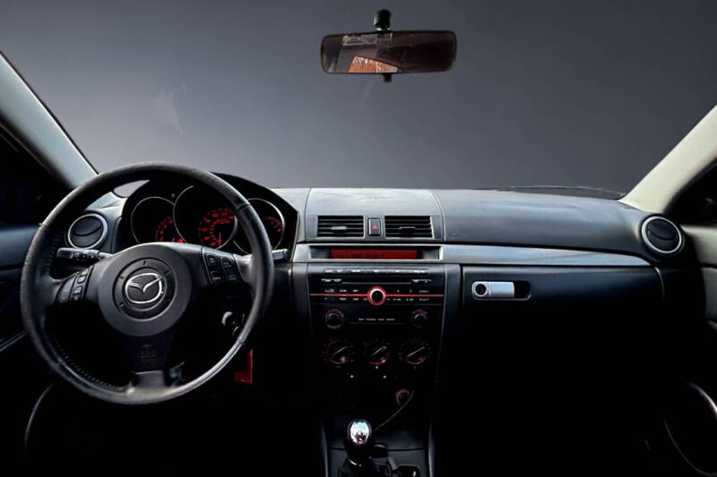 2005 Mazda MAZDA3 s