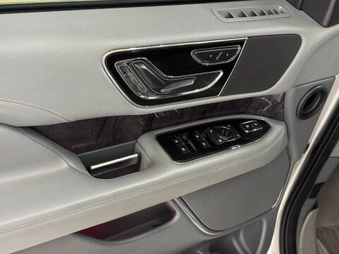 2019 Lincoln Navigator Select