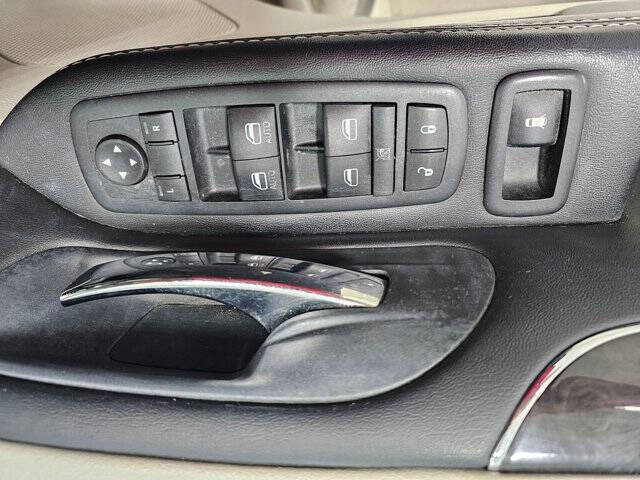 2016 Chrysler Town and Country Touring