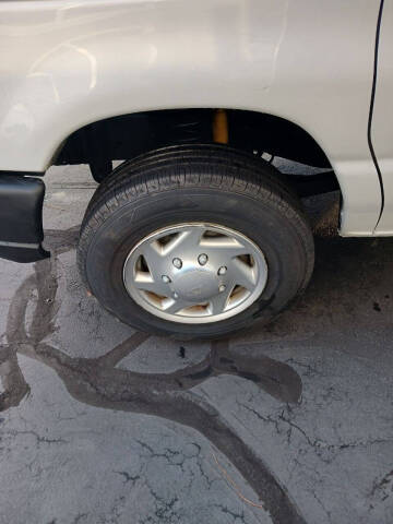 2012 Ford E-Series E-150