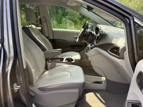 2019 Chrysler Pacifica Touring L