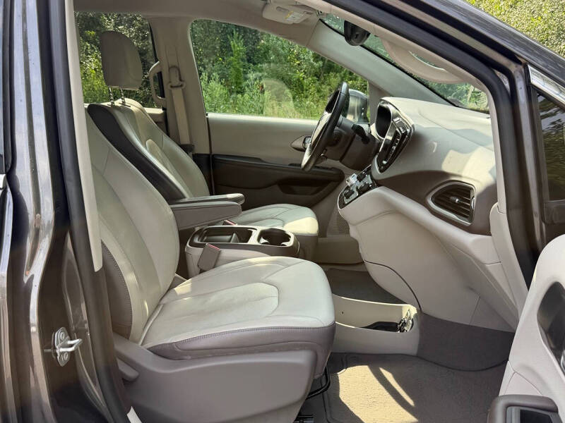 2019 Chrysler Pacifica Touring L