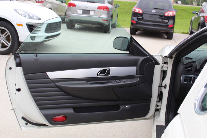 2002 Ford Thunderbird Deluxe