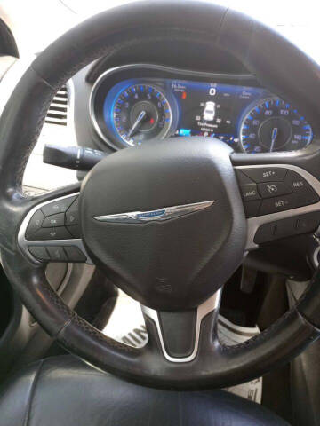 2016 Chrysler 300 Limited