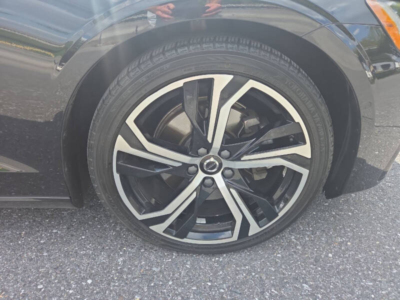 2024 Volvo S60 B5 Plus Dark Theme