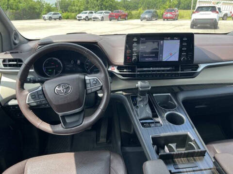2023 Toyota Sienna Platinum 7-Passenger