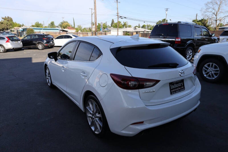 2017 Mazda MAZDA3 Grand Touring