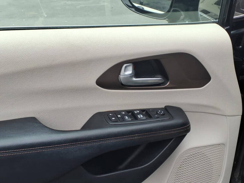 2018 Chrysler Pacifica Touring L