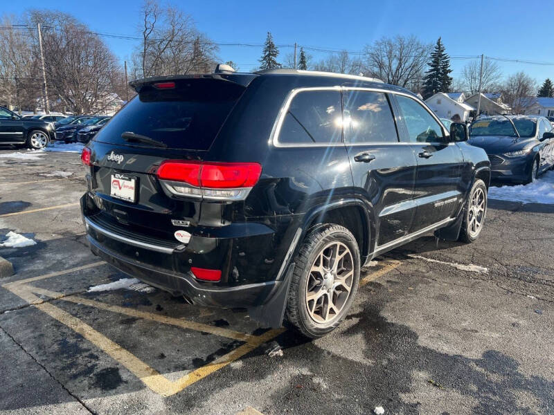 2018 Jeep Grand Cherokee Sterling Edition