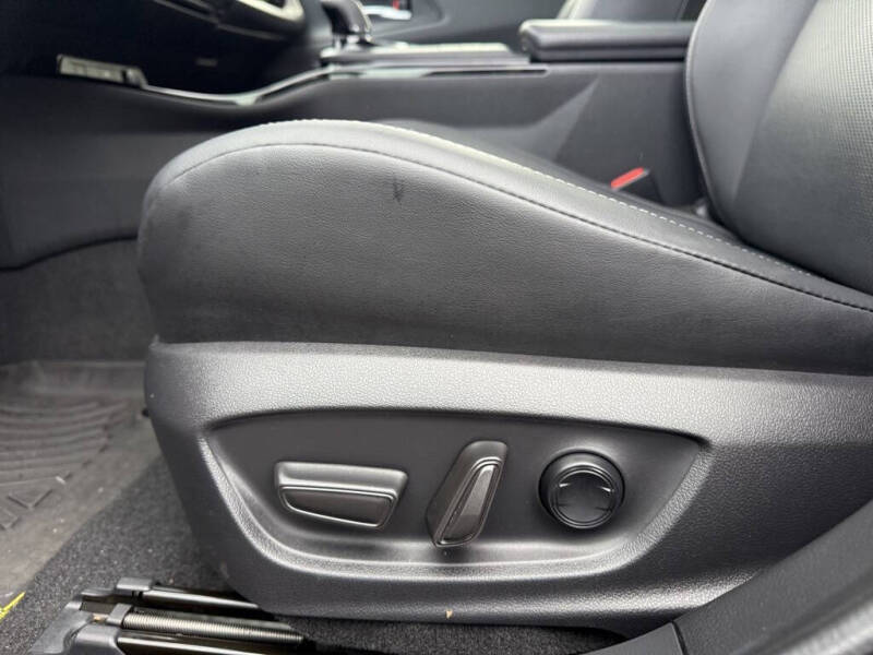 2024 Toyota Prius XLE