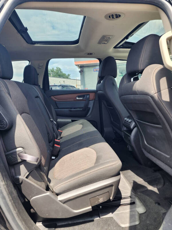 2017 Chevrolet Traverse LT