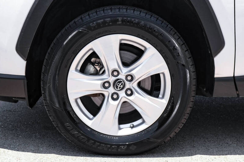 2020 Toyota RAV4 Hybrid LE