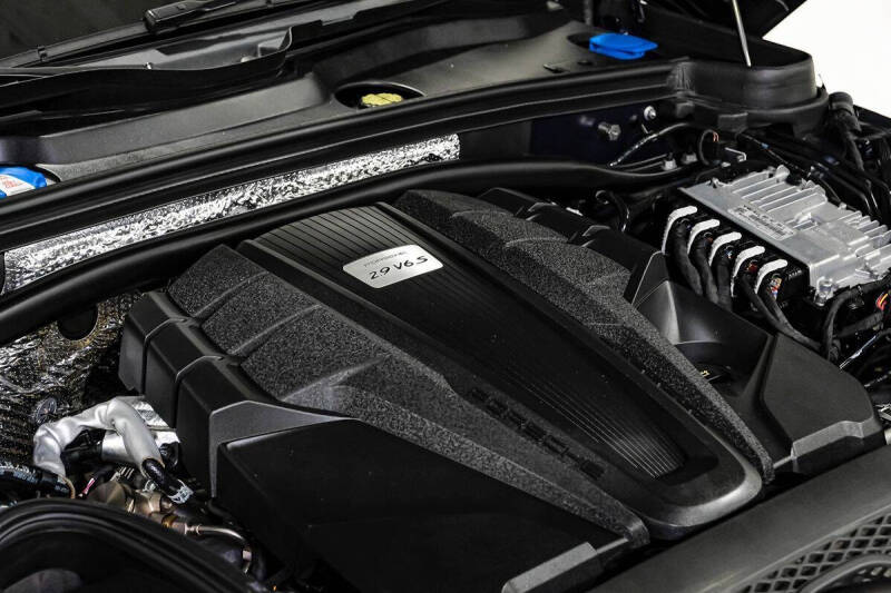 2022 Porsche Macan S