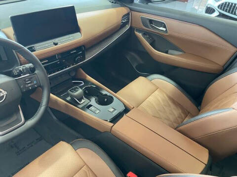 2025 Nissan Rogue Platinum