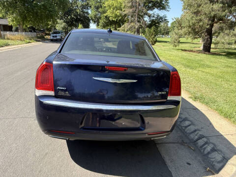 2015 Chrysler 300 Limited