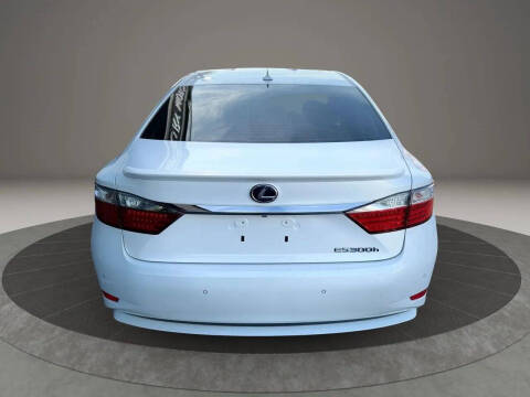 2013 Lexus ES 300h