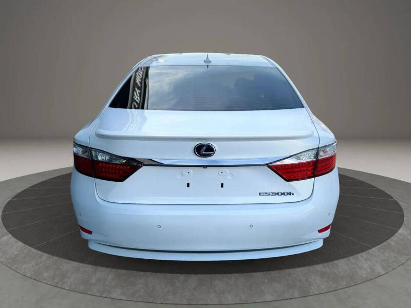 2013 Lexus ES 300h