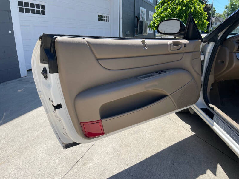 2004 Chrysler Sebring LXi