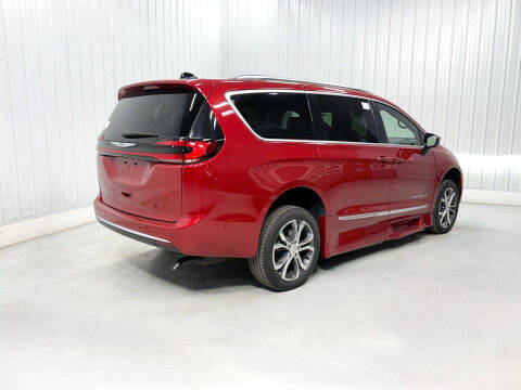 2026 Chrysler Pacifica Pinnacle