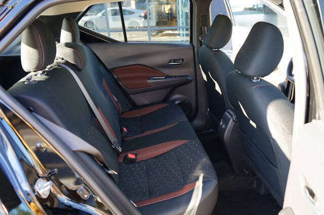 2024 Nissan Kicks SR