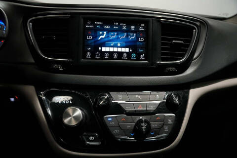 2020 Chrysler Pacifica Touring L