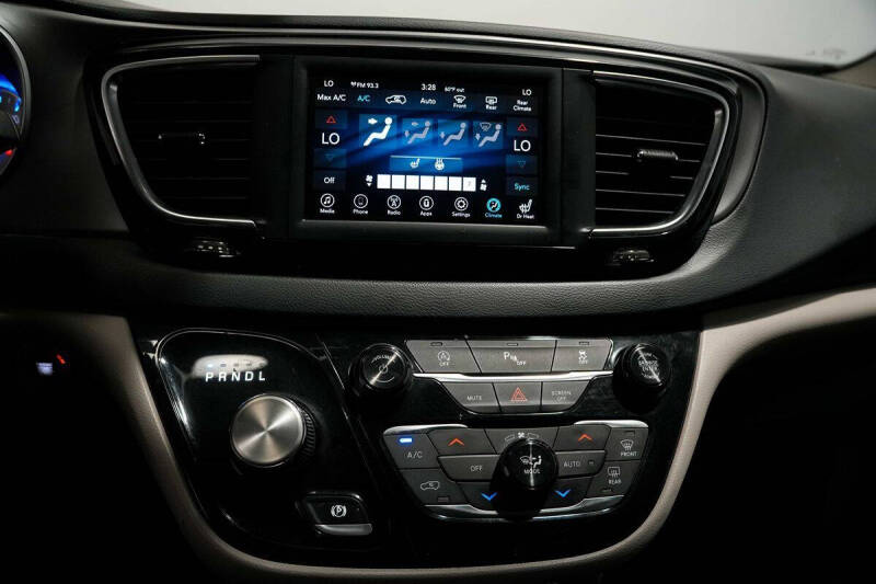 2020 Chrysler Pacifica Touring L