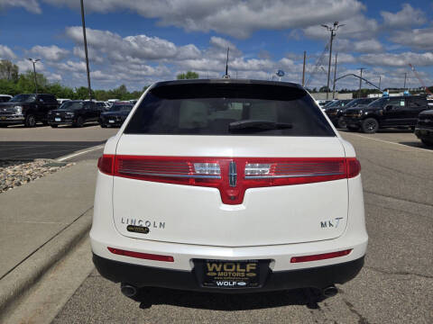 2017 Lincoln MKT Elite