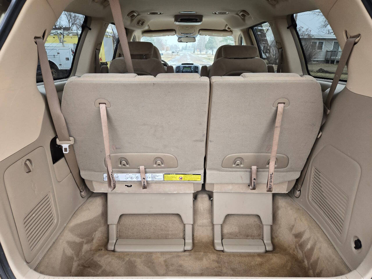 Gold 2006 Kia Sedona LX LX 4dr Mini-Van 22