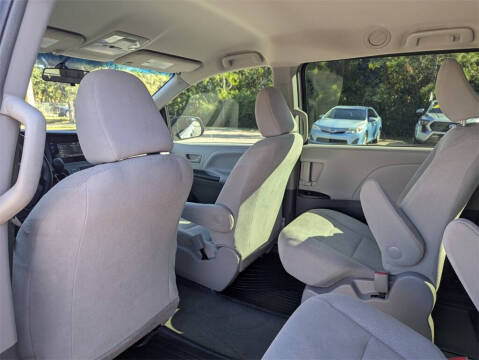 2017 Toyota Sienna L 7-Passenger