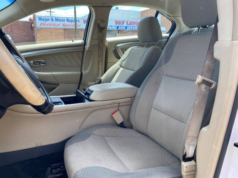 2013 Ford Taurus SEL
