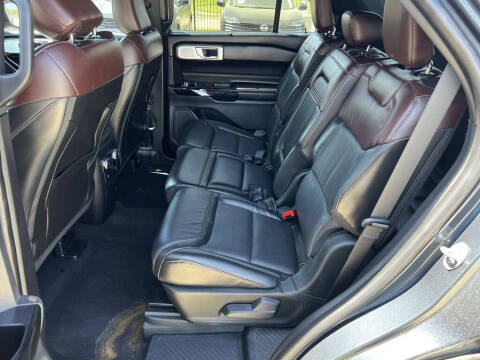 2022 Ford Explorer Platinum