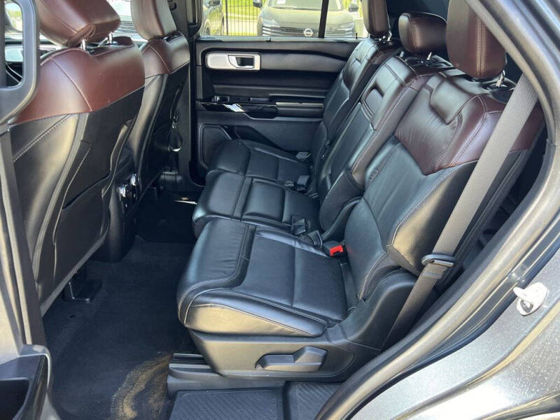 2022 Ford Explorer Platinum