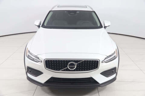 2024 Volvo V60 Cross Country B5 Plus