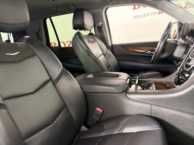 2018 Cadillac Escalade Standard