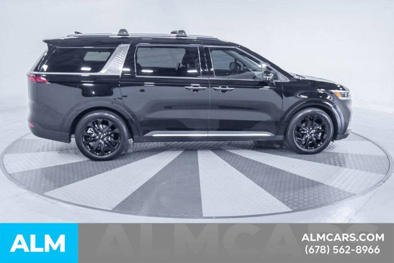 2024 Kia Carnival SX