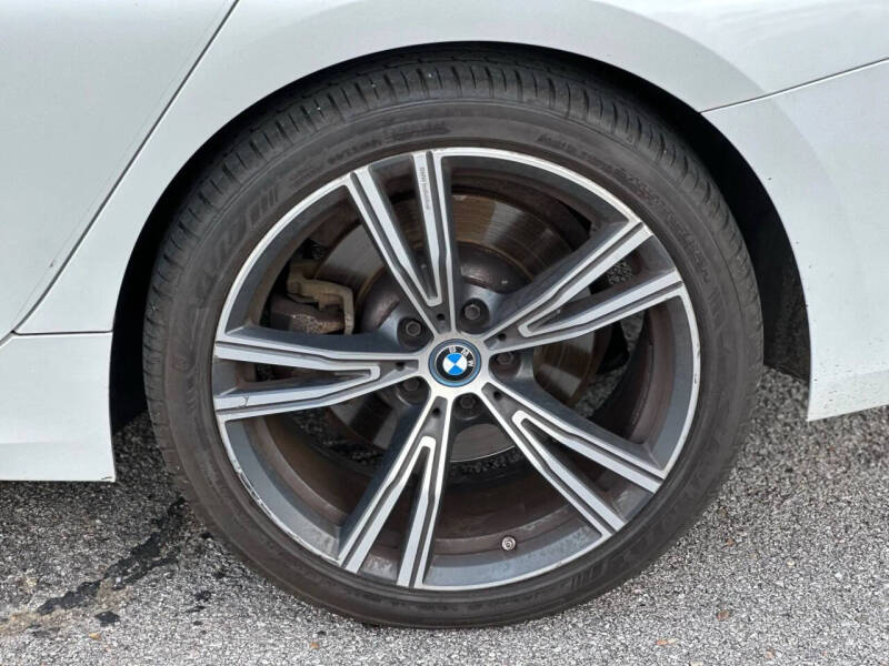 2022 BMW 3 Series 330e