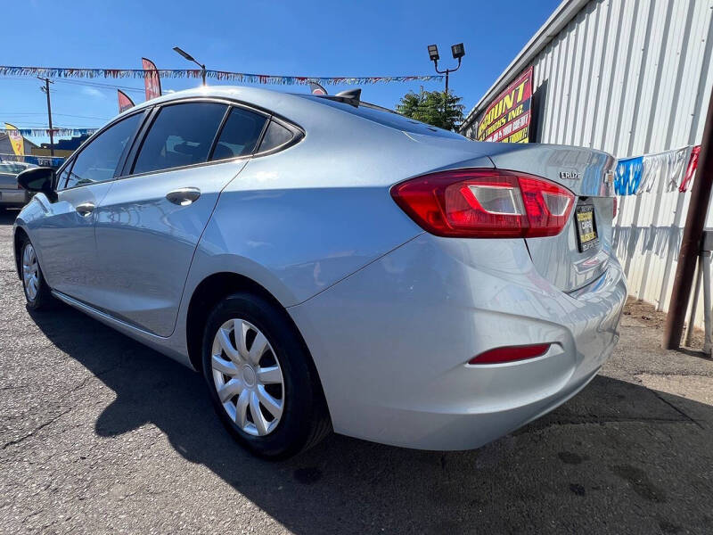 2017 Chevrolet Cruze LS Manual