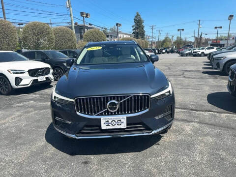 2023 Volvo XC60 B5 Plus Bright Theme