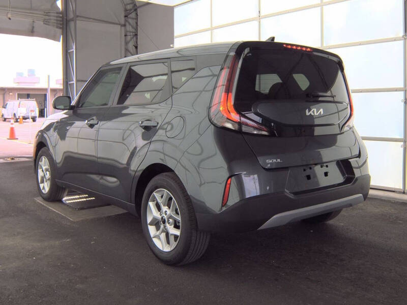 2025 Kia Soul LX