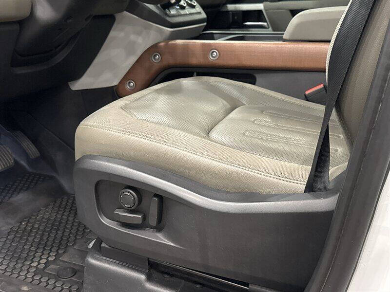 2021 Land Rover Defender 110 SE