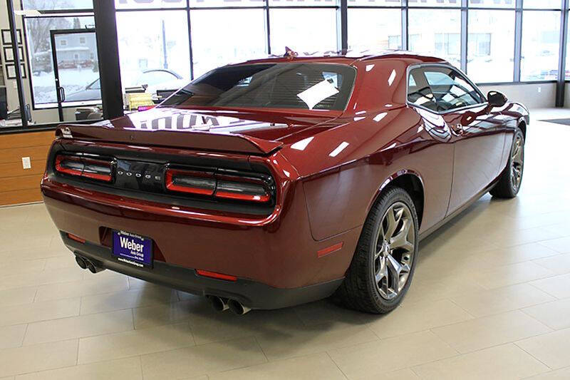 2017 Dodge Challenger SXT