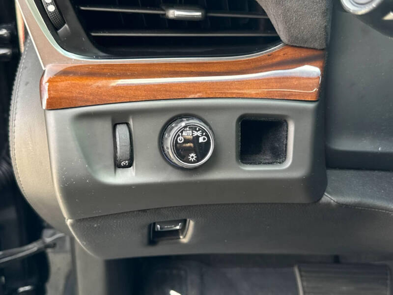 2020 Cadillac Escalade Premium Luxury