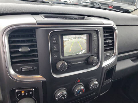 2024 RAM 1500 Classic SLT