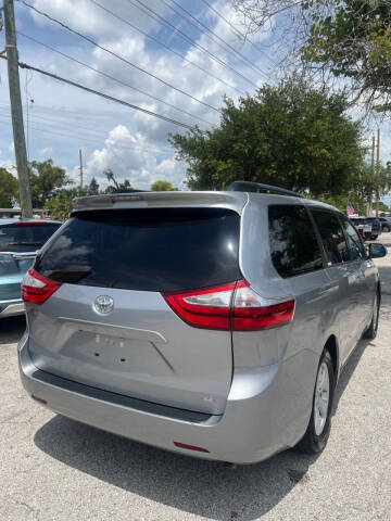 2017 Toyota Sienna