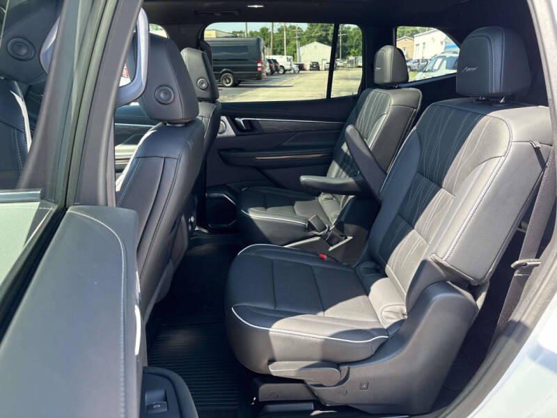 2025 Buick Enclave Avenir