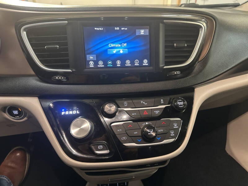2019 Chrysler Pacifica Touring L